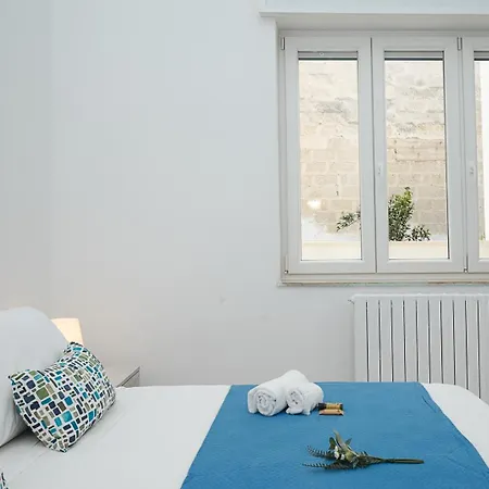 Casa Del Giglio A 300m Dal Centro Storico Carovigno